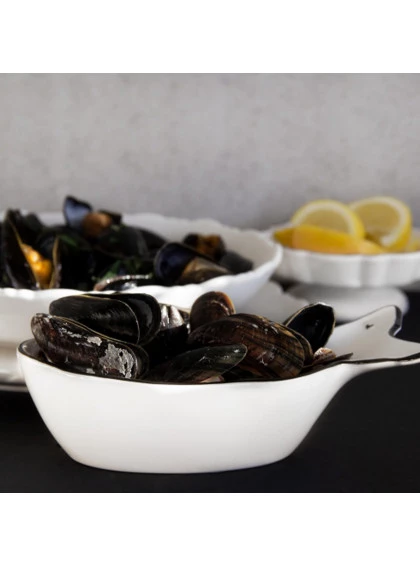 Bowl de Peixe Branco com Coração Preto - Bastion